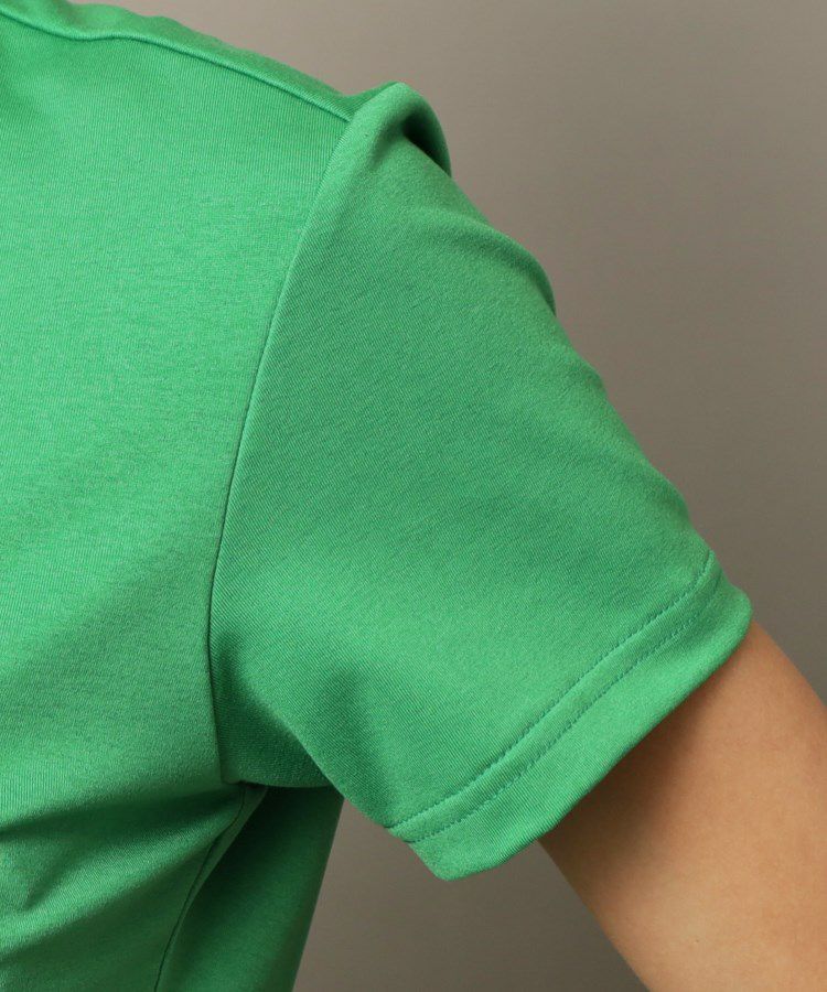 アダバットのハイネックシャツ