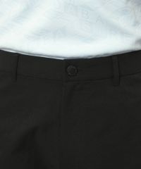 アダバットのショートパンツ