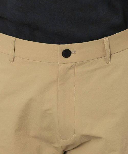 アダバットのショートパンツ