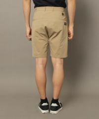 アダバットのショートパンツ