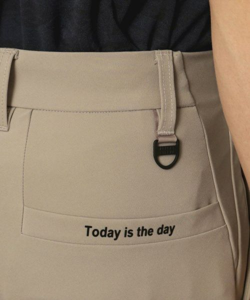 アダバットのパンツ