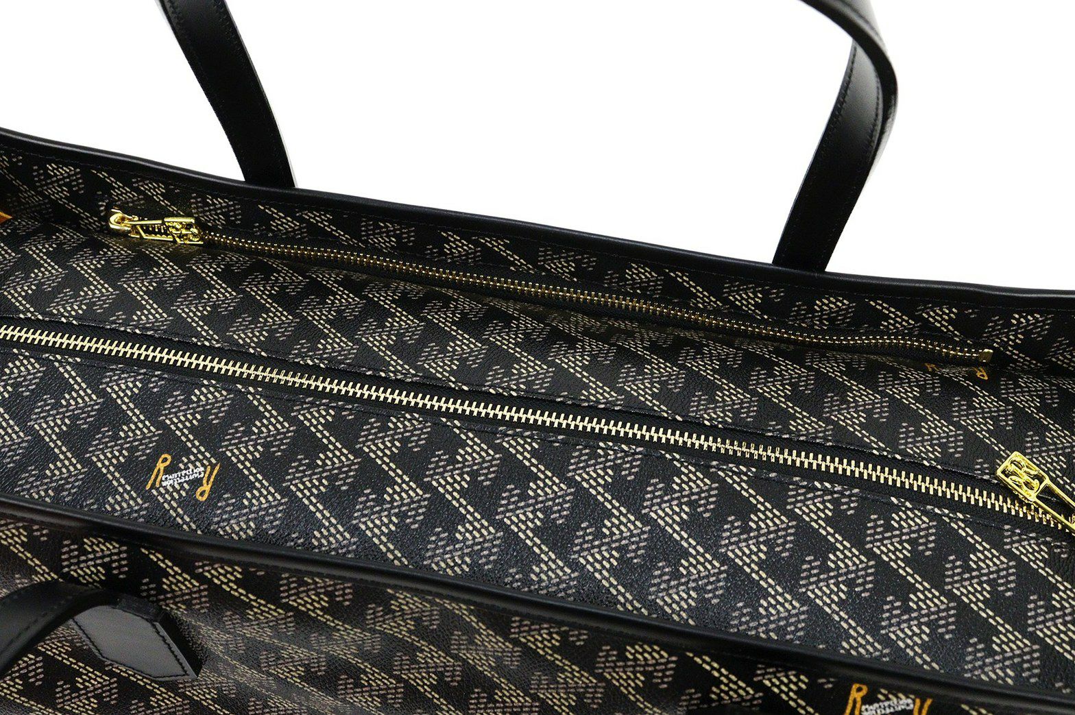 レザレクションのボストンバッグ