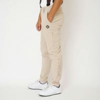 V12ゴルフのパンツ