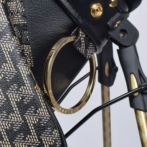 レザレクションのキャディバッグ