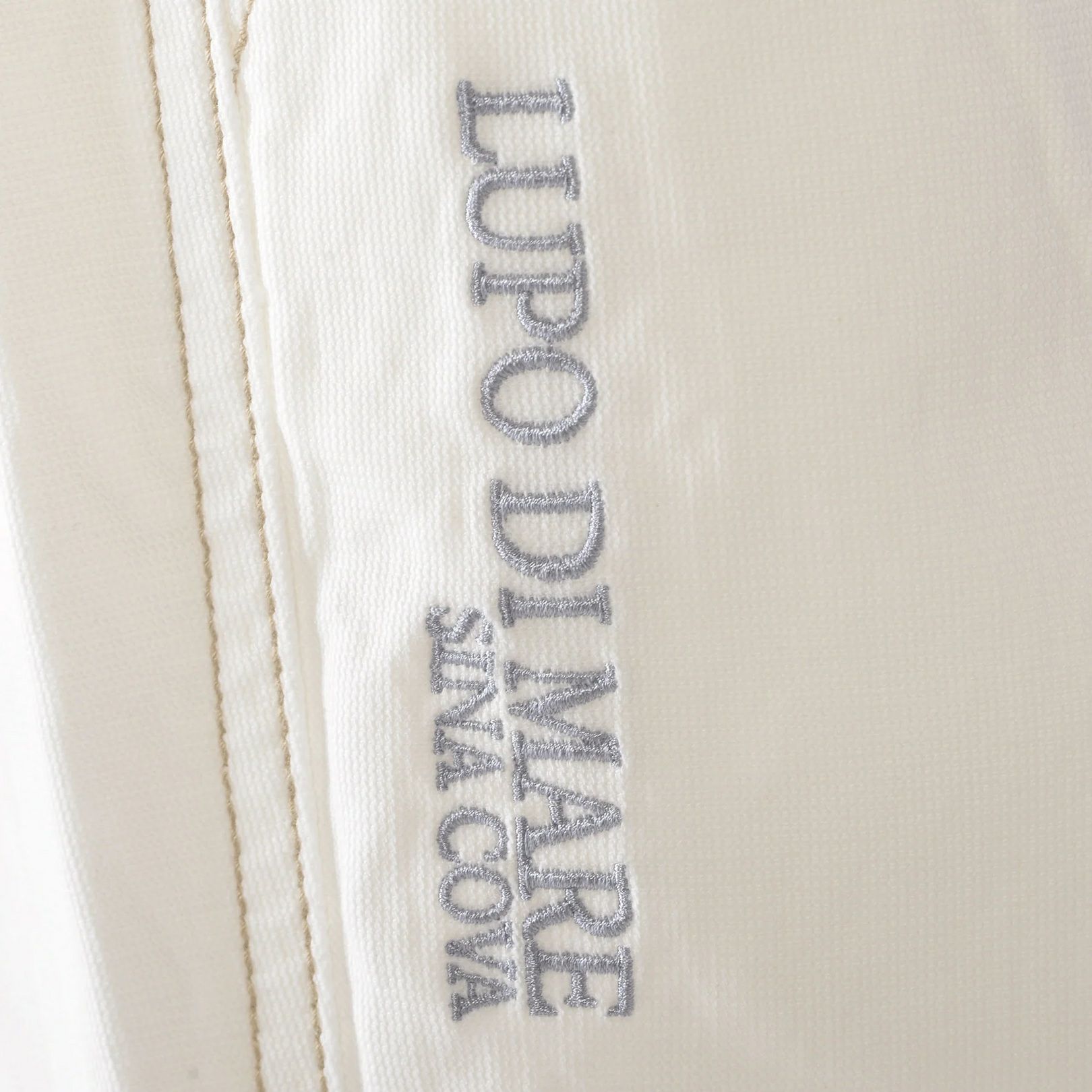 シナコバのパンツ