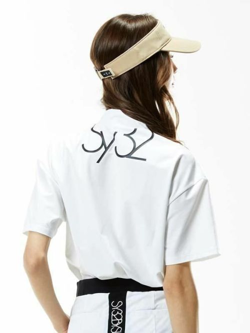 SY32のハイネックシャツ