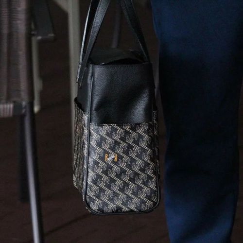 レザレクションのカートバッグ