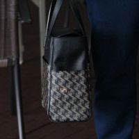 レザレクションのカートバッグ