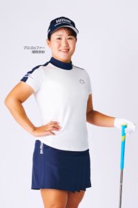 アドミラルゴルフのハイネックシャツ