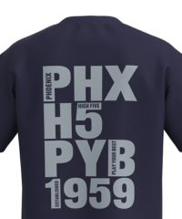 ピンのTシャツ