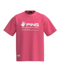 ピンのTシャツ