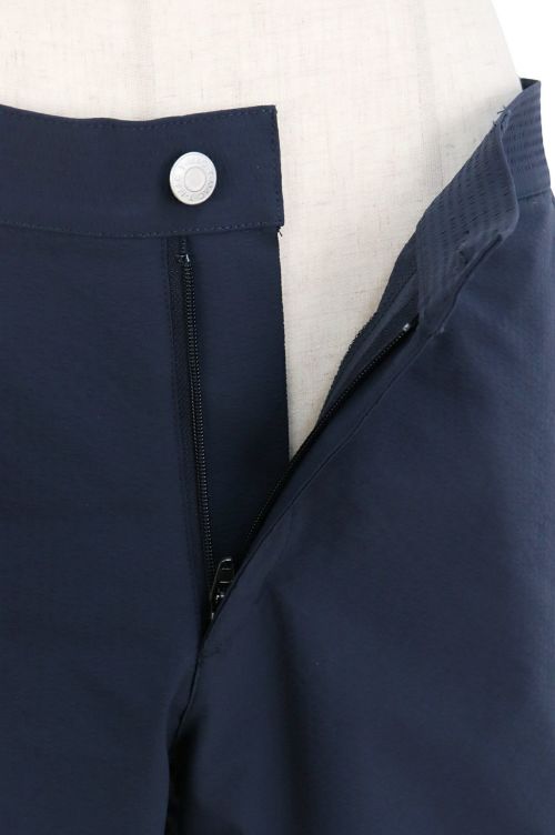 ティーマックのロングパンツ