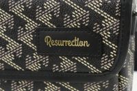 レザレクションのウエストポーチ