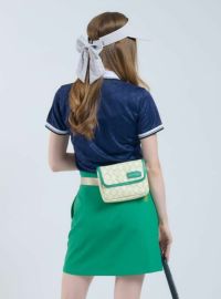 レザレクションのウエストポーチ