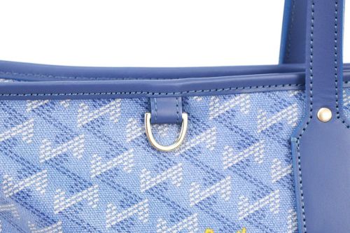 レザレクションのボストンバッグ