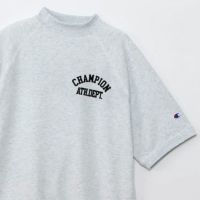 チャンピオンのハイネックシャツ
