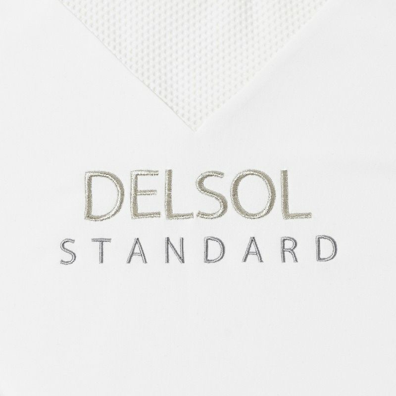 デルソルゴルフのハイネックシャツ