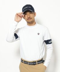 アダバットのハイネックシャツ