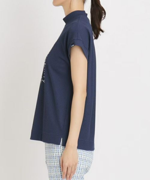 アダバットのハイネックシャツ