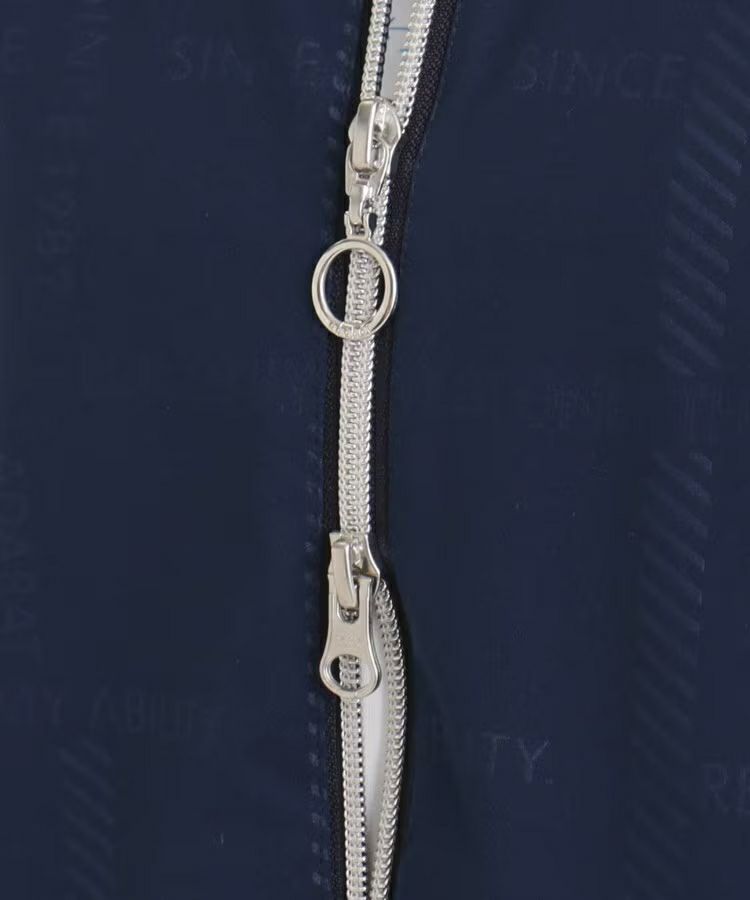 アダバットのスカート