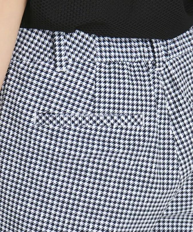 アダバットのパンツ