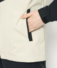 アダバットのレインブルゾン