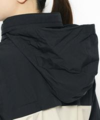 アダバットのレインブルゾン