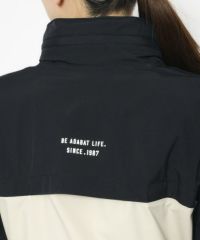 アダバットのレインブルゾン