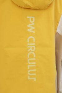 ピーダブリュサーキュラスのブルゾン