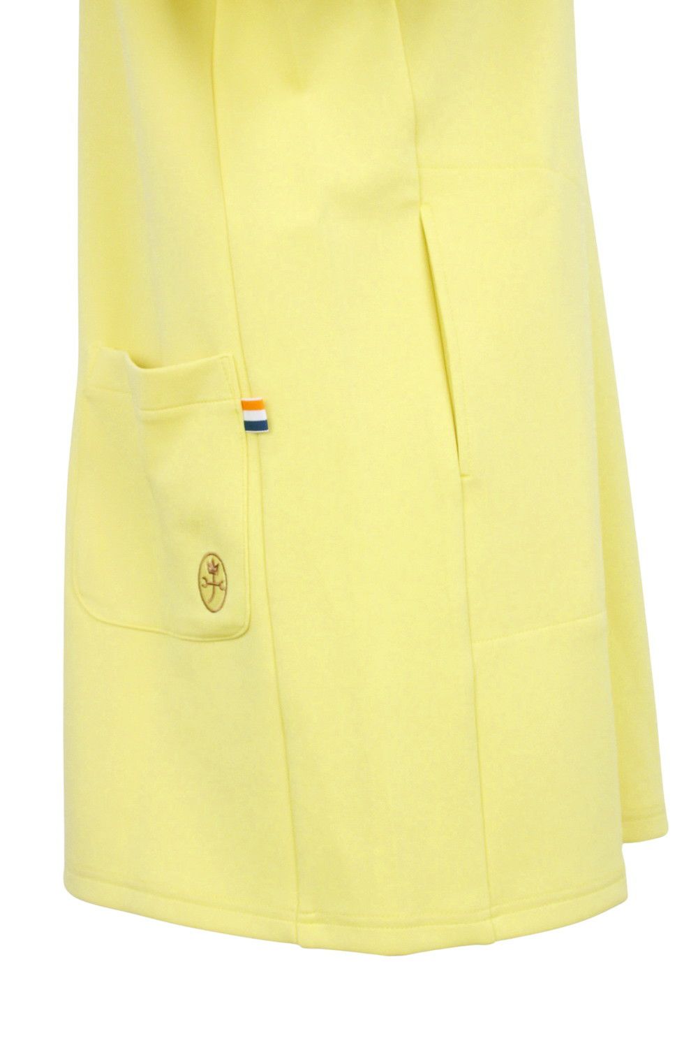 カステルバジャックスポーツのハイネックシャツ