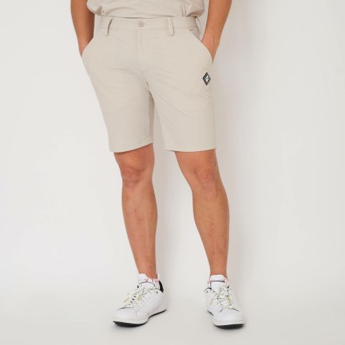 ヴィトゥエルブのショートパンツ