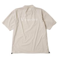 ヴィトゥエルブのハイネックシャツ