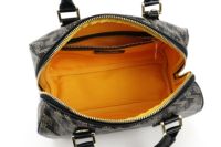 レザレクションのカートバッグ
