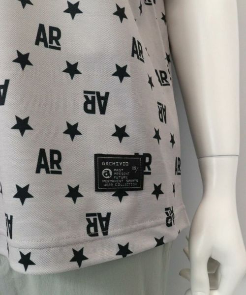 アルチビオのハイネックシャツ
