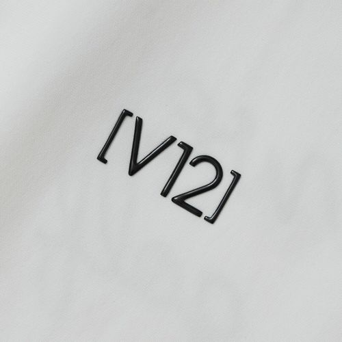 V12ゴルフのハイネックシャツ