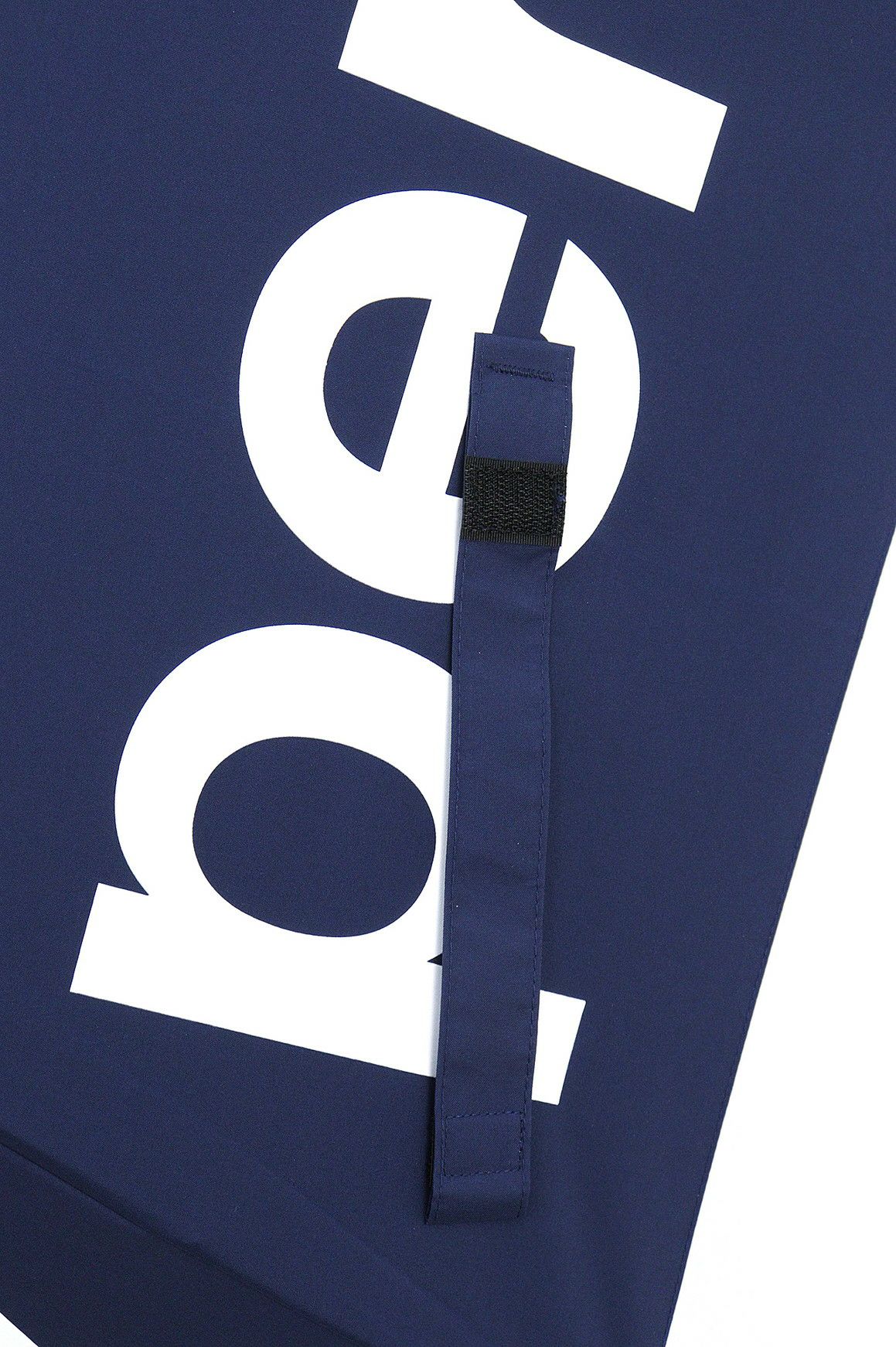 アンパスィの傘