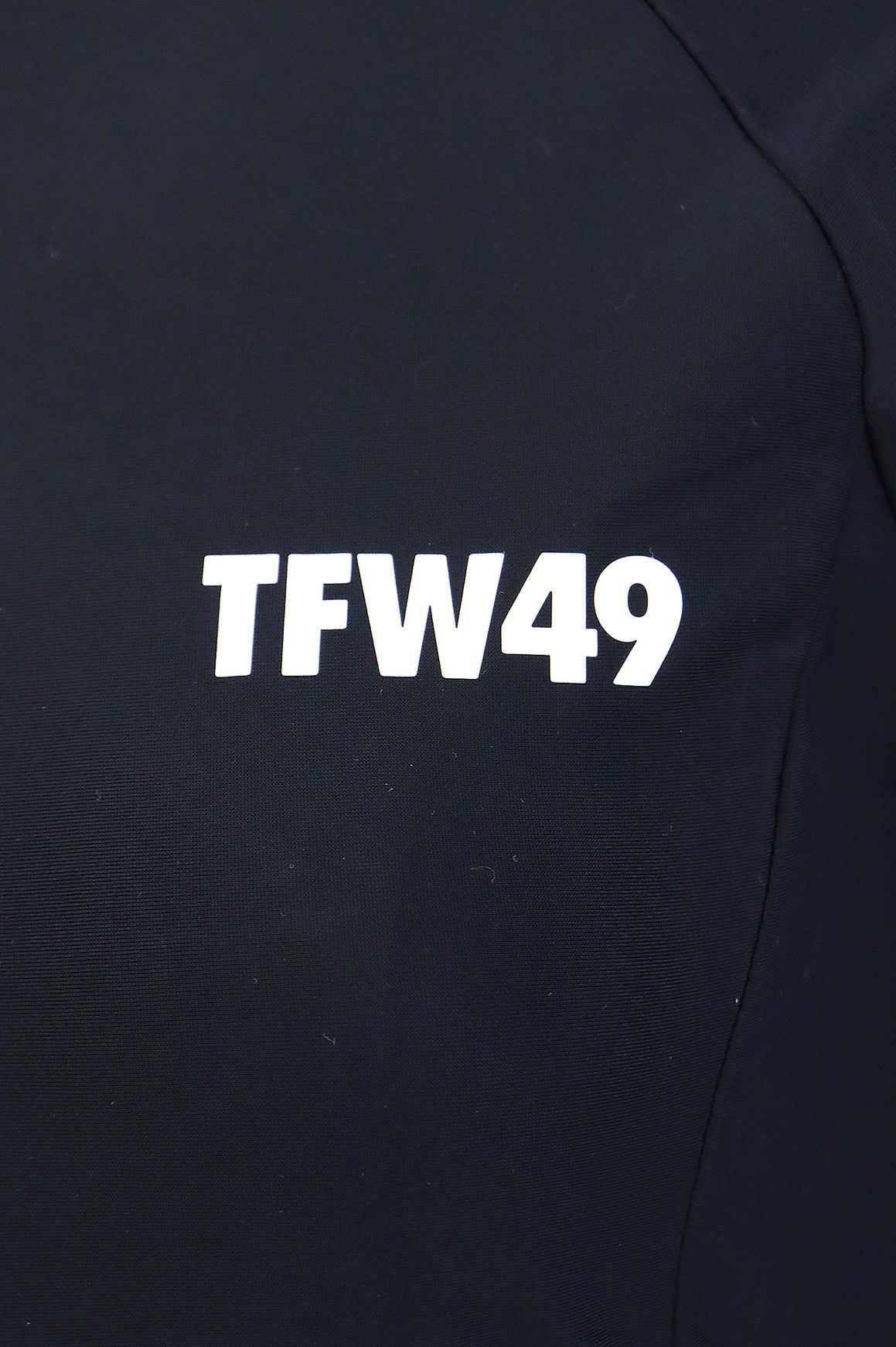 ティーエフダブリューフォーティーナインのインナーシャツ