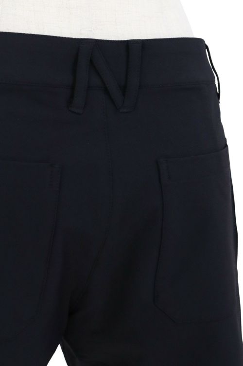 ニューバランスゴルフのショートパンツ