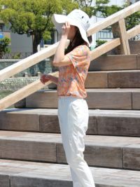 カステルバジャックのハイネックシャツ