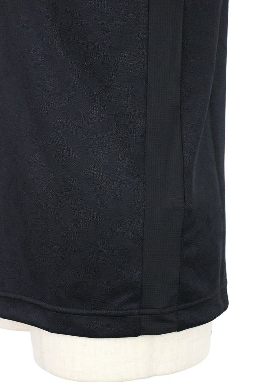 sy32のハイネックシャツ