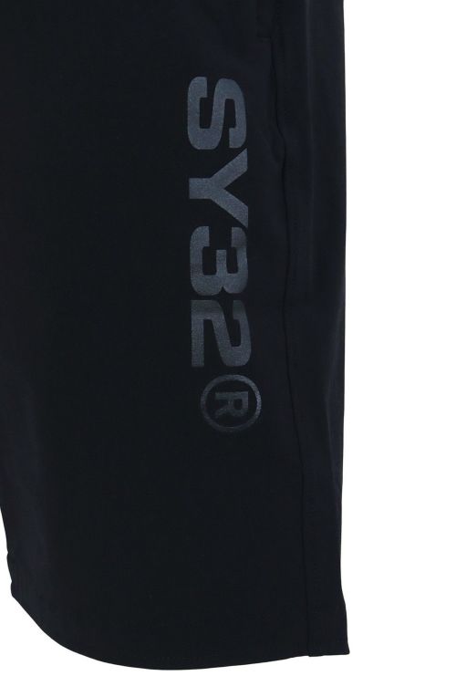 sy32のパンツ