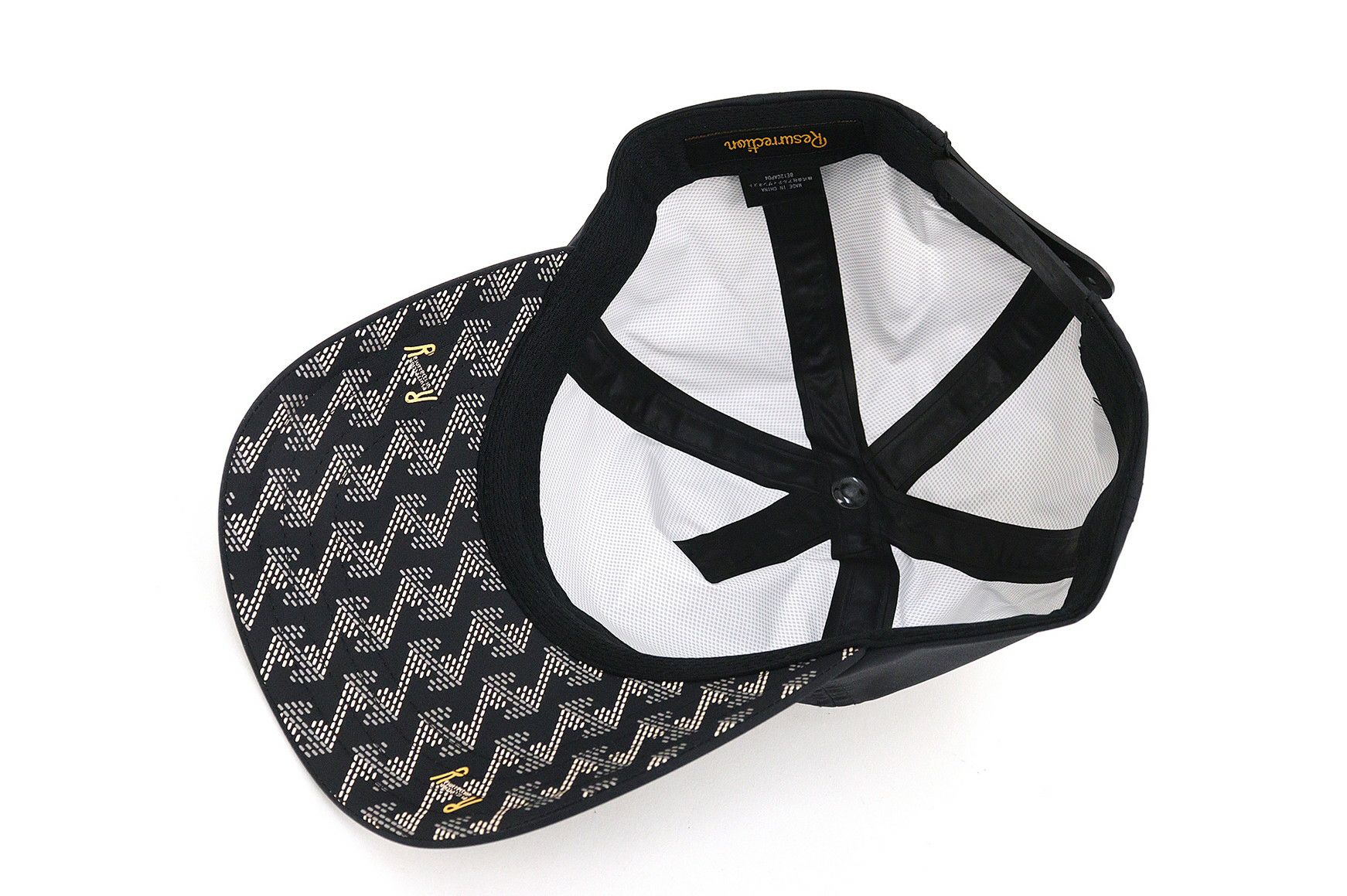 レザレクションのキャップ