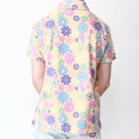 ティーエムティーのポロシャツ
