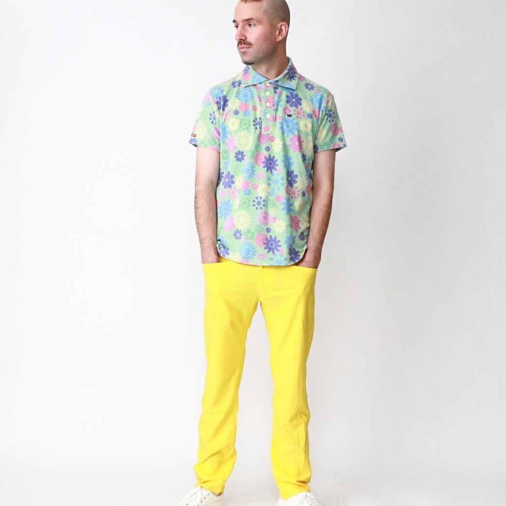 ティーエムティーのポロシャツ