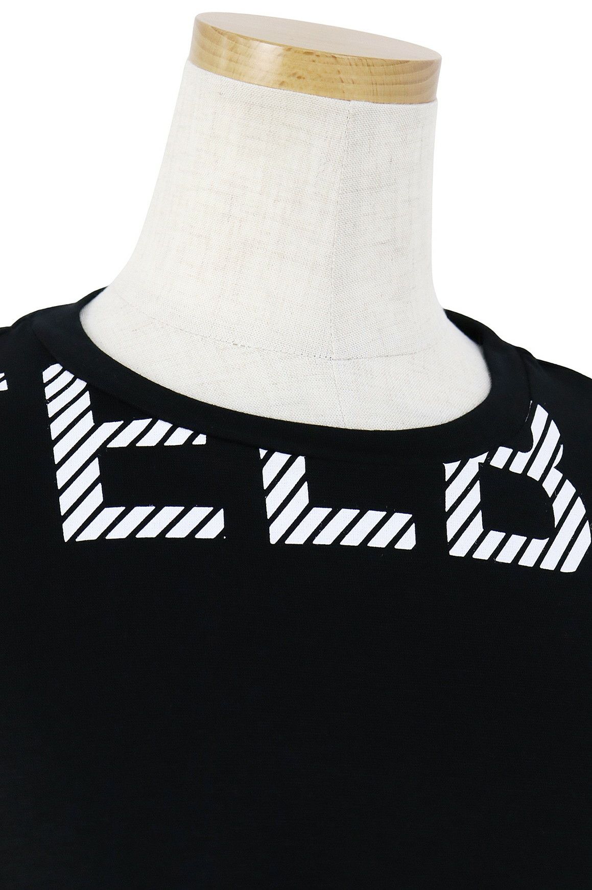 カステルバジャックのTシャツ