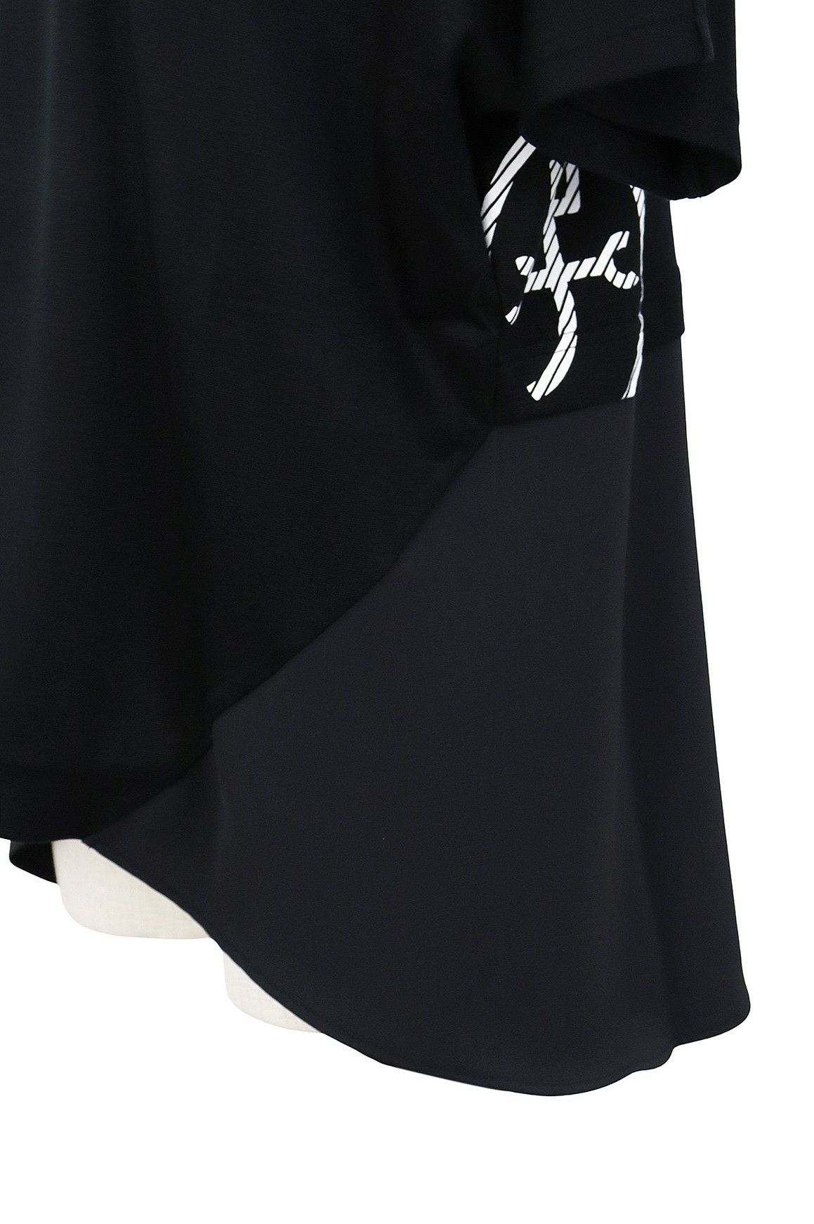 カステルバジャックのTシャツ