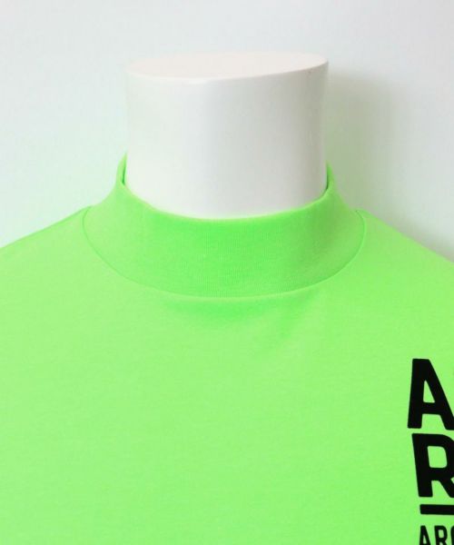 アルチビオのハイネックシャツ