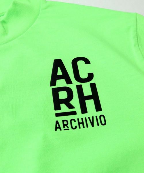 アルチビオのハイネックシャツ