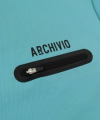 アルチビオのハイネックシャツ