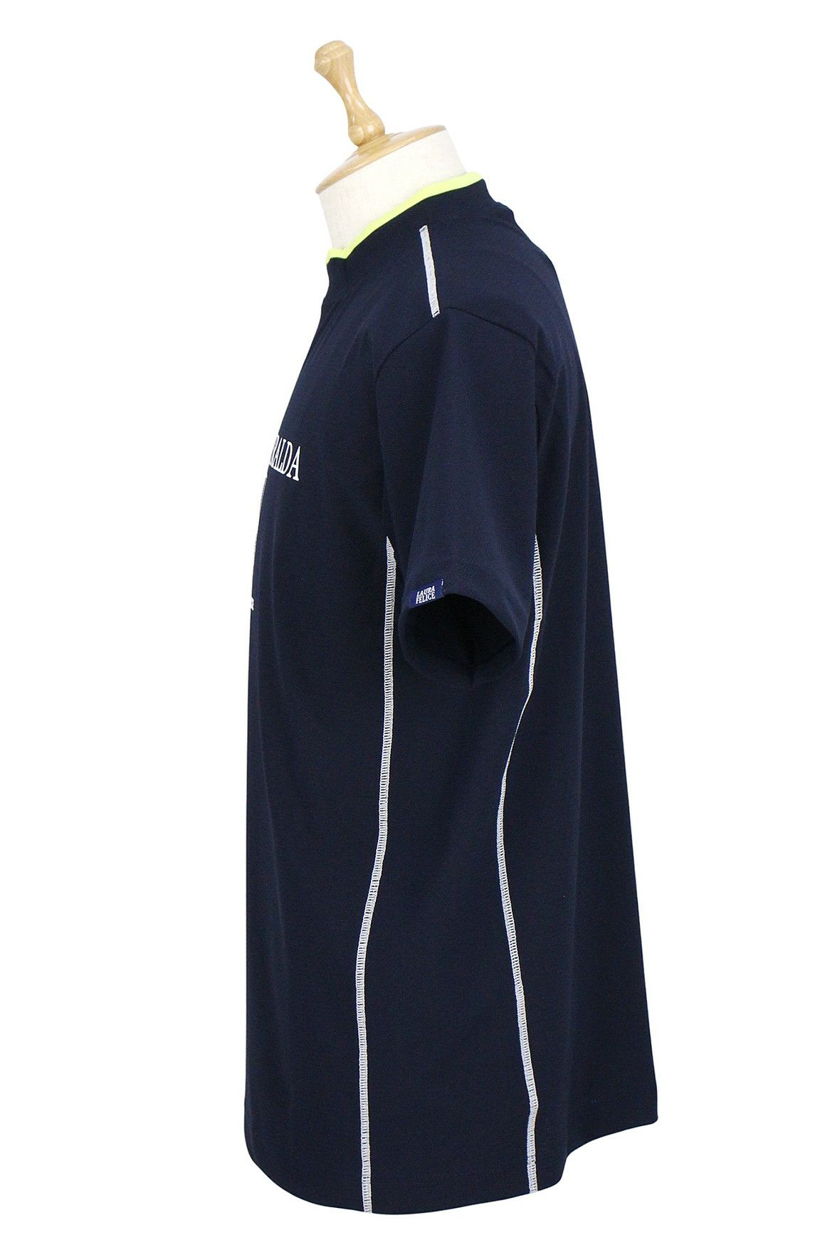 ラウラフェリーチェのハイネックシャツ